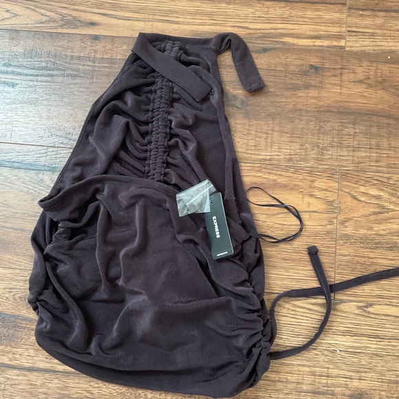 Express ruched  top m  NWT PLUM - Picture 3 of 3